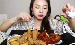 中国小姐姐吃辣炸鸡吗,中国小姐姐的炸鸡挑战