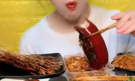 美国小姐姐吃红烧肉,首次品尝正宗红烧肉