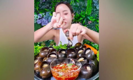 泰国小姐姐吃饭吃鱼视频,泰国小姐姐鱼宴美食大赏